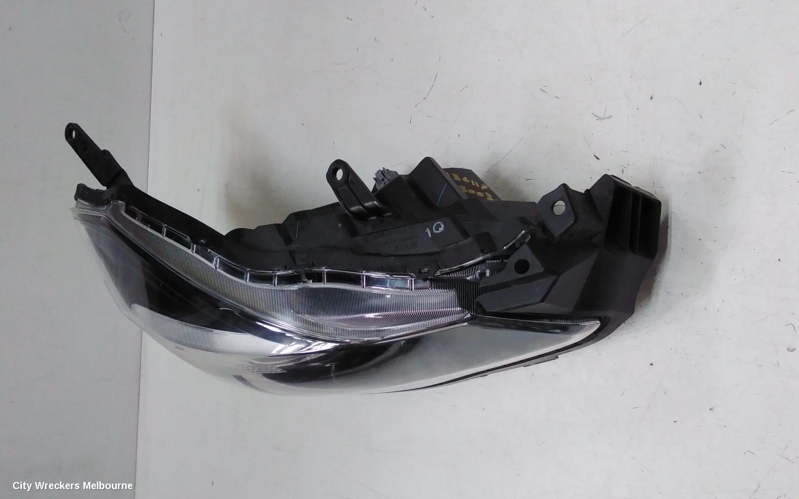 SUBARU IMPREZA RIGHT HEADLAMP, G4, HALOGEN, BLACK INSERT TYPE, 10/2015 - 08/2017