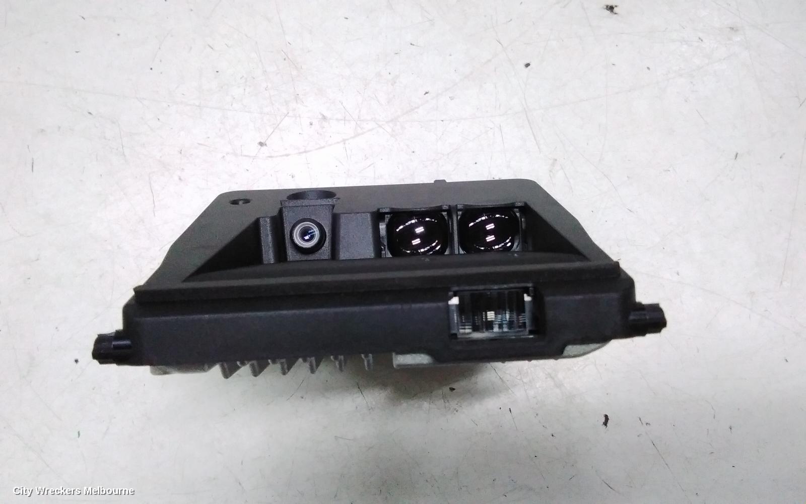MITSUBISHI ASX REVERSE CAMERA, FRONT CAMERA & CONTROL UNIT (WINDSCREEN MOUNTED), XC-XD, 07/2017 ONWARDS