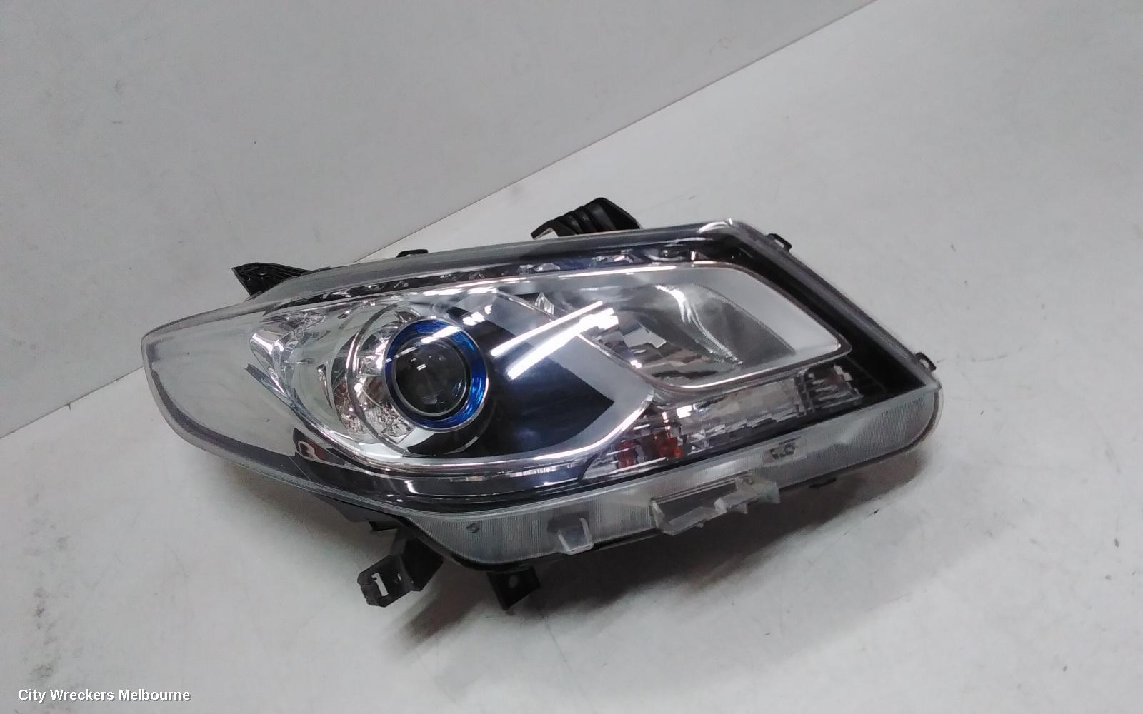LDV G10 RIGHT HEADLAMP, SV7A, WAGON, XENON TYPE, 04/2015 - 08/2022