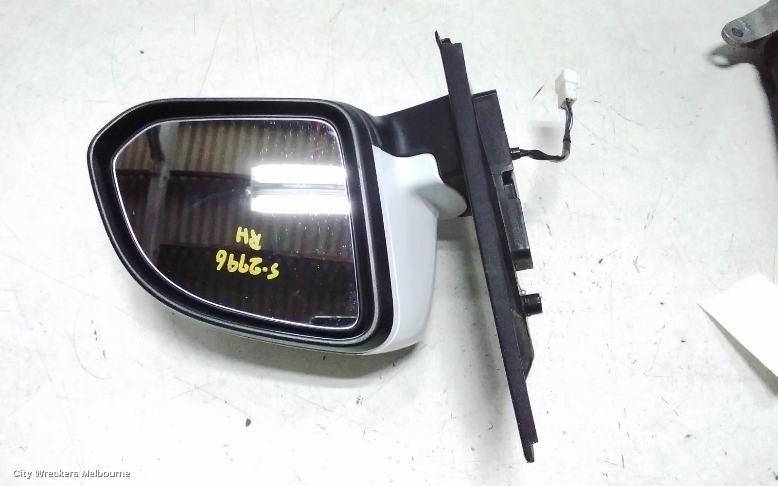 LDV G10 RIGHT DOOR MIRROR, SV7A, WAGON, COLOUR CODED, NON CAMERA TYPE, 04/2015 - 08/2022