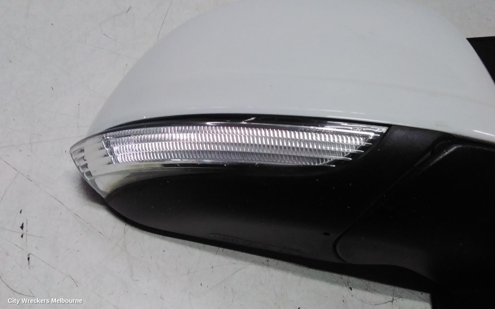 LDV G10 RIGHT DOOR MIRROR, SV7A, WAGON, COLOUR CODED, NON CAMERA TYPE, 04/2015 - 08/2022