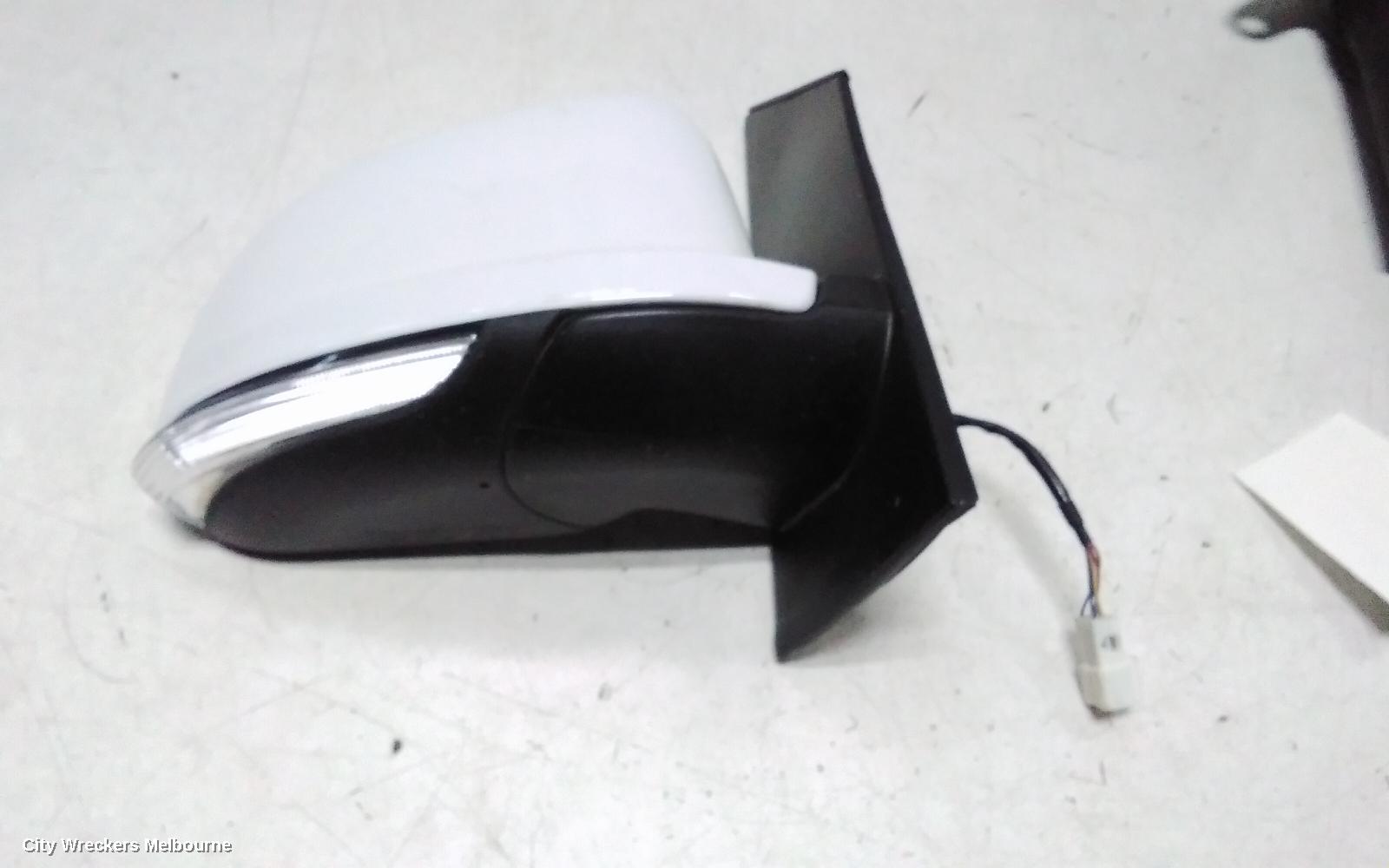 LDV G10 RIGHT DOOR MIRROR, SV7A, WAGON, COLOUR CODED, NON CAMERA TYPE, 04/2015 - 08/2022