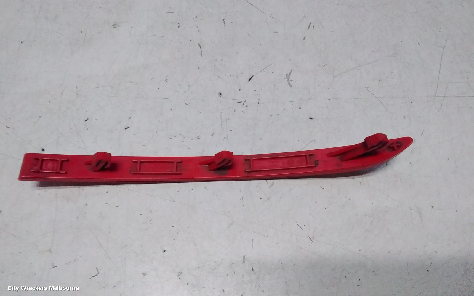 VOLKSWAGEN TIGUAN LEFT TAILLIGHT, BUMPER REFLECTOR, 5N, 05/2008 - 08/2016