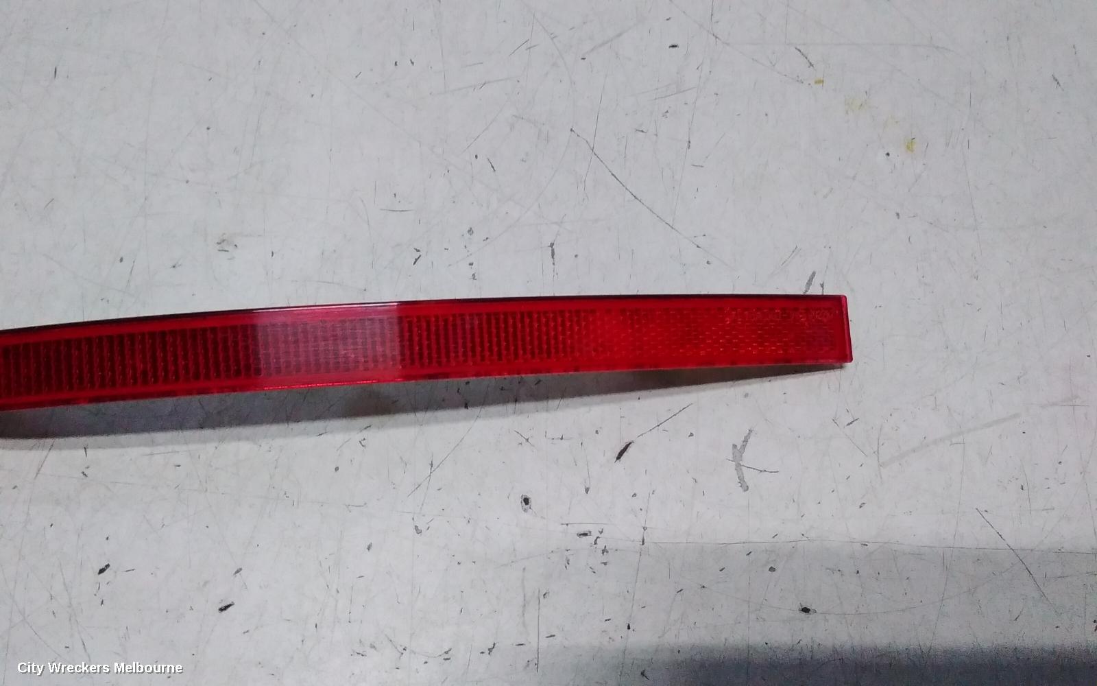 VOLKSWAGEN TIGUAN LEFT TAILLIGHT, BUMPER REFLECTOR, 5N, 05/2008 - 08/2016