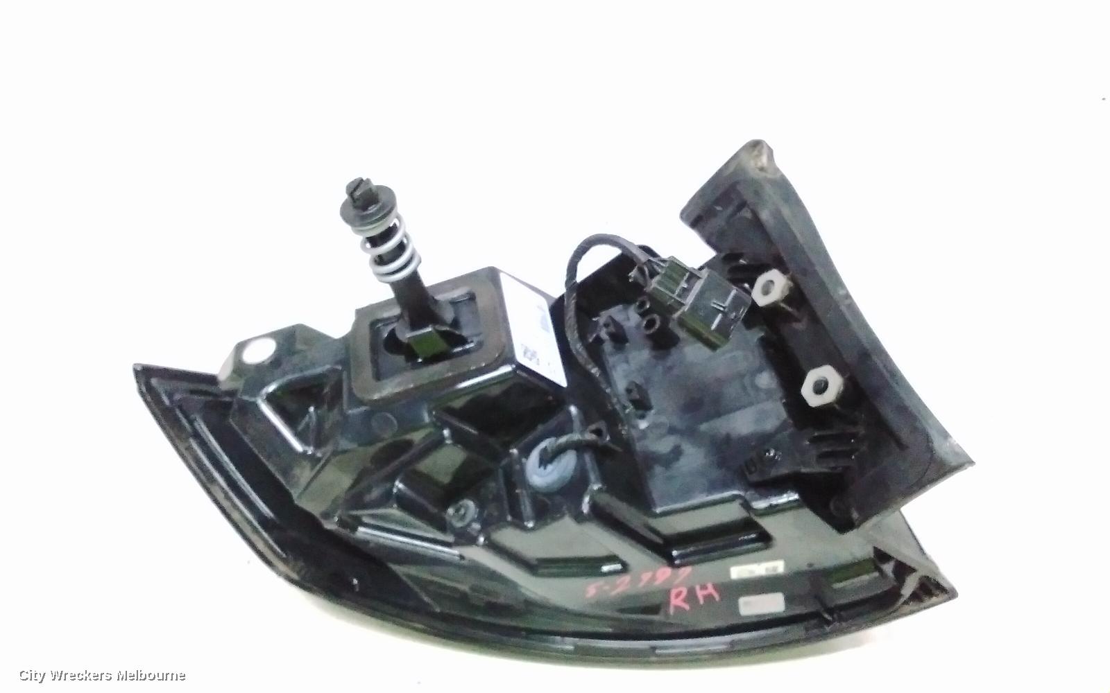 LAND ROVER DISCOVERY SPORT RIGHT TAILLIGHT, IN BODY, LED TYPE, L550, 07/2019 ONWARDS