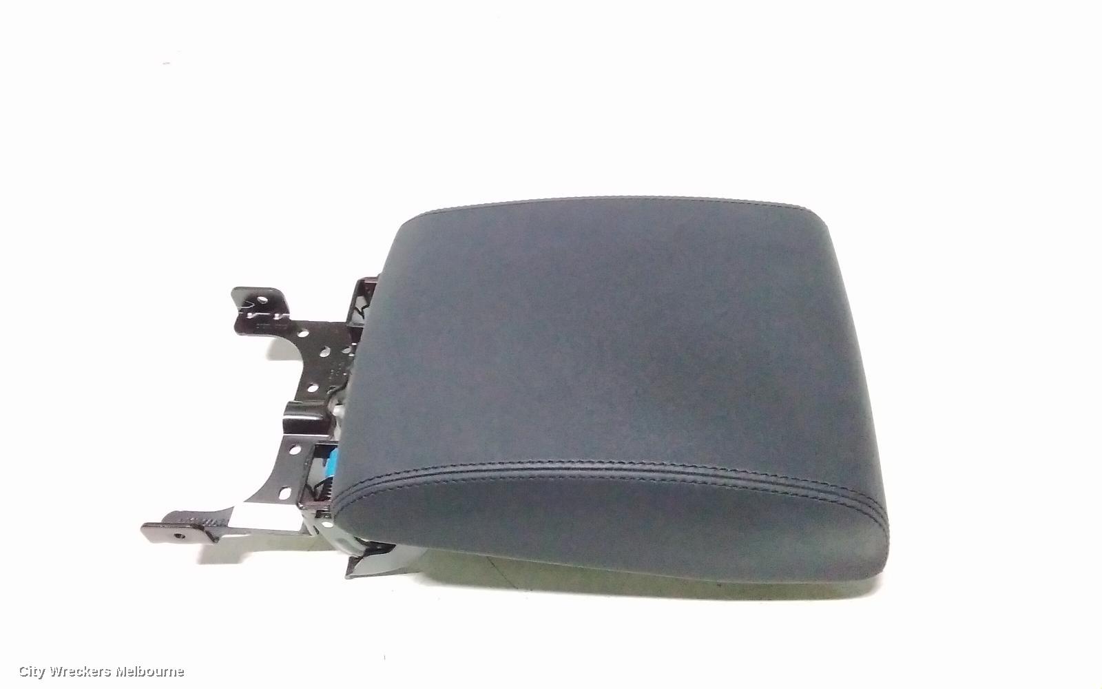 LAND ROVER DISCOVERY SPORT CONSOLE, L550, 01/2015 ONWARDS