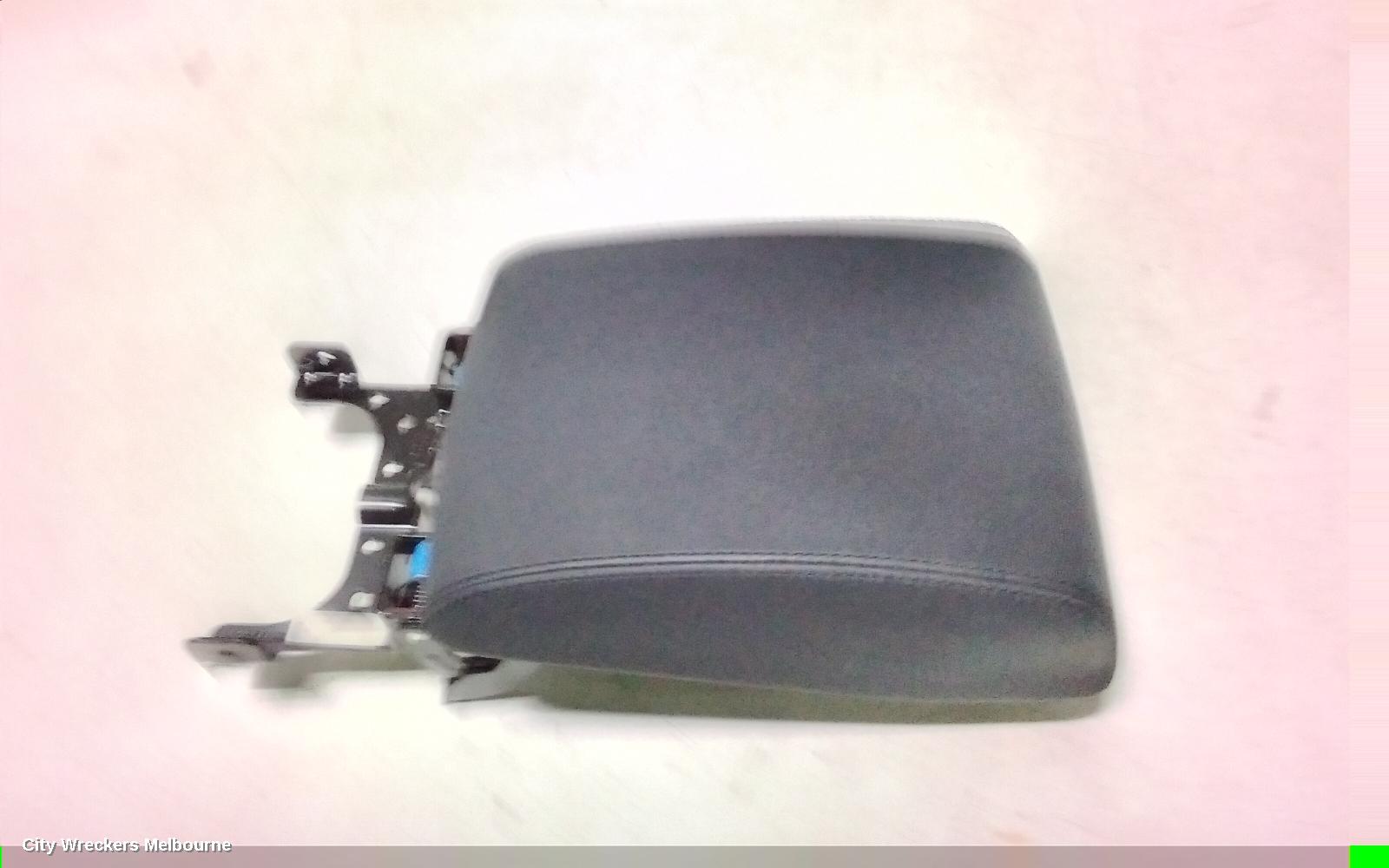 LAND ROVER DISCOVERY SPORT CONSOLE, L550, 01/2015 ONWARDS