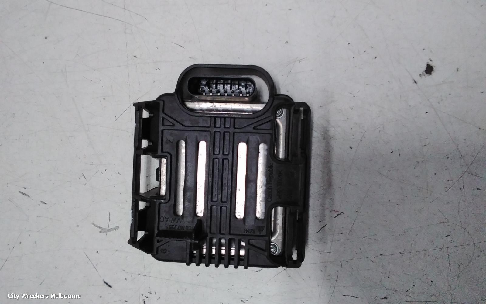 VOLKSWAGEN CRAFTER REVERSE CAMERA, SY1, FRONT RADAR SENSOR (GRILLE MOUNTED), 11/2021 - 10/2024