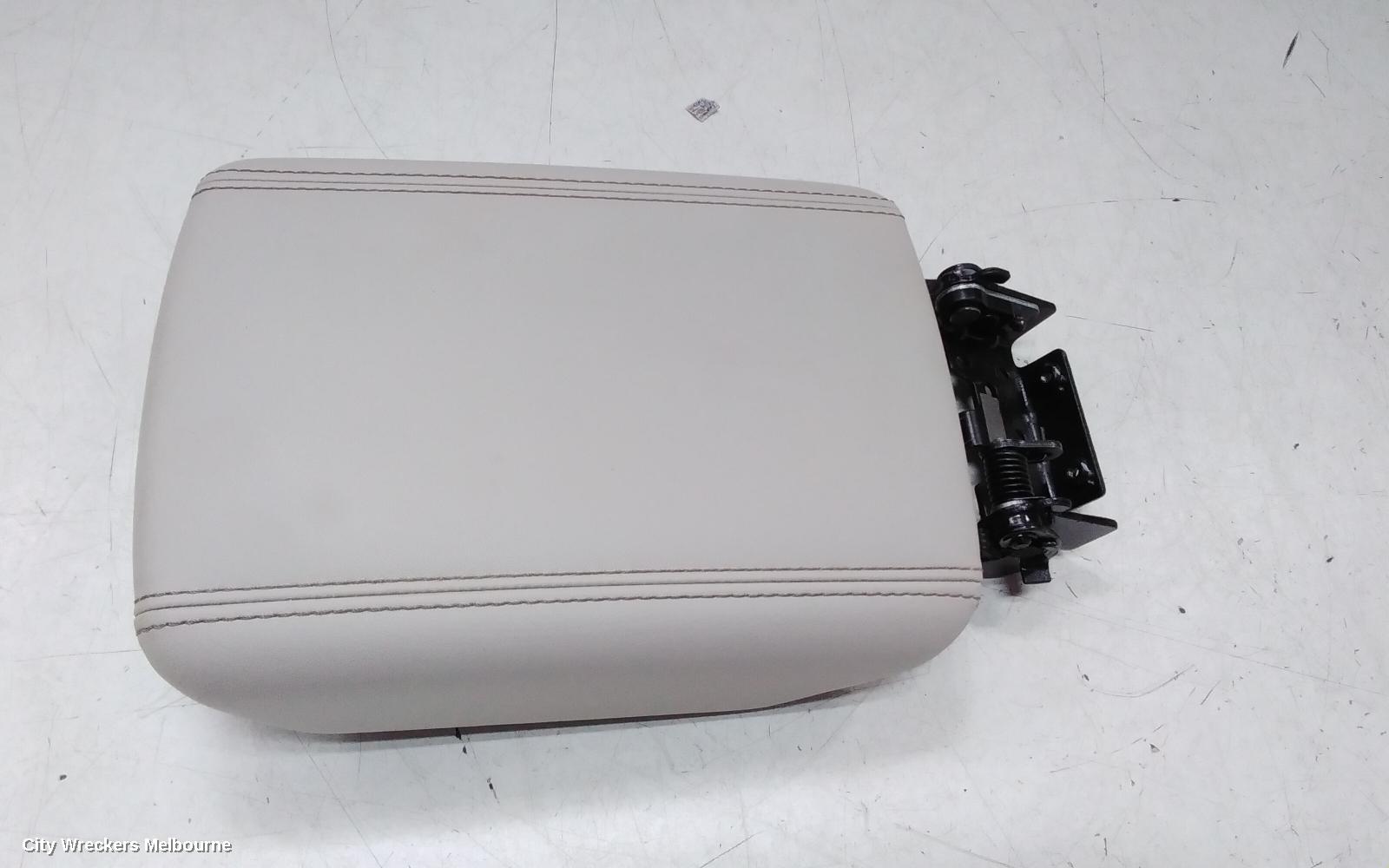 MAHINDRA XUV700 CONSOLE, W601, 01/2023 ONWARDS
