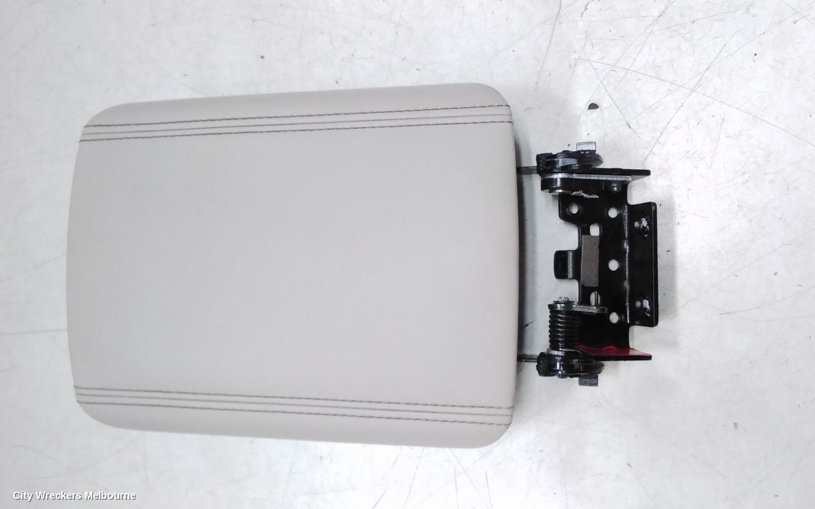 MAHINDRA XUV700 CONSOLE, W601, 01/2023 ONWARDS