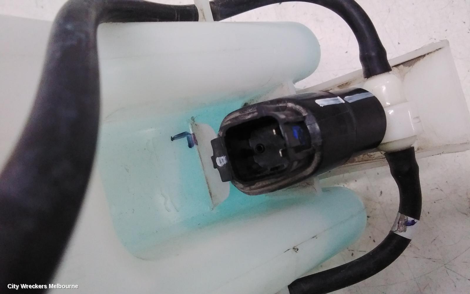 MAHINDRA XUV700 WASHER BOTTLE, W601, 01/2023 ONWARDS