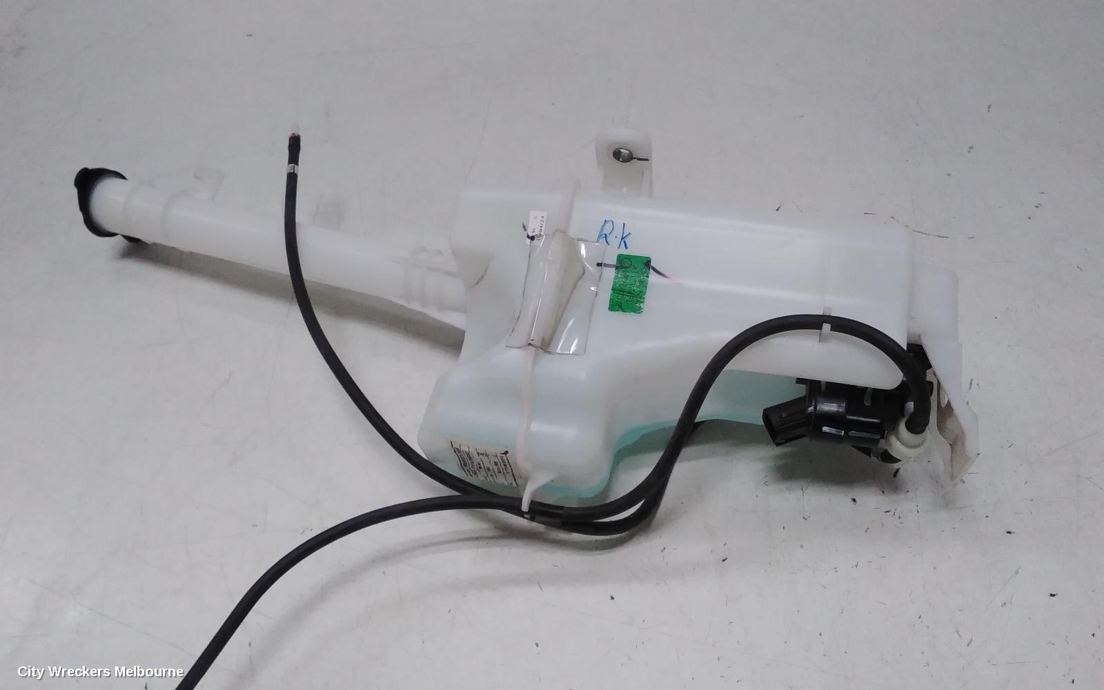 MAHINDRA XUV700 WASHER BOTTLE, W601, 01/2023 ONWARDS