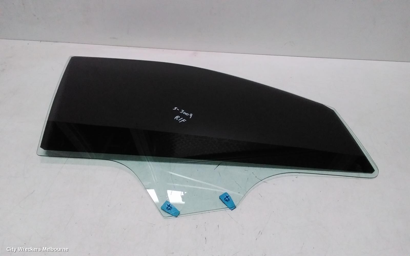 MAHINDRA XUV700 RIGHT FRONT DOOR WINDOW, W601, 01/2023 ONWARDS