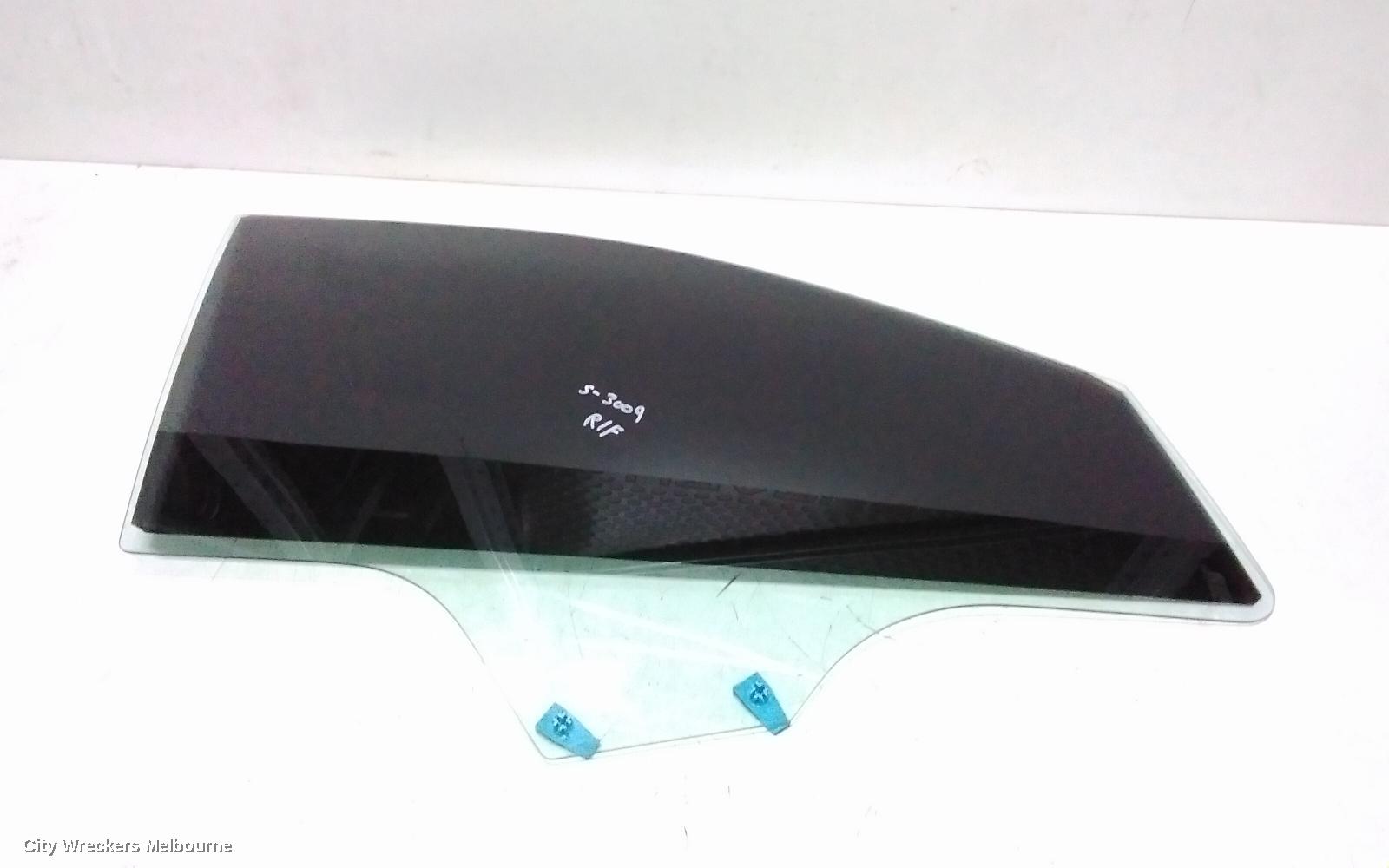 MAHINDRA XUV700 RIGHT FRONT DOOR WINDOW, W601, 01/2023 ONWARDS