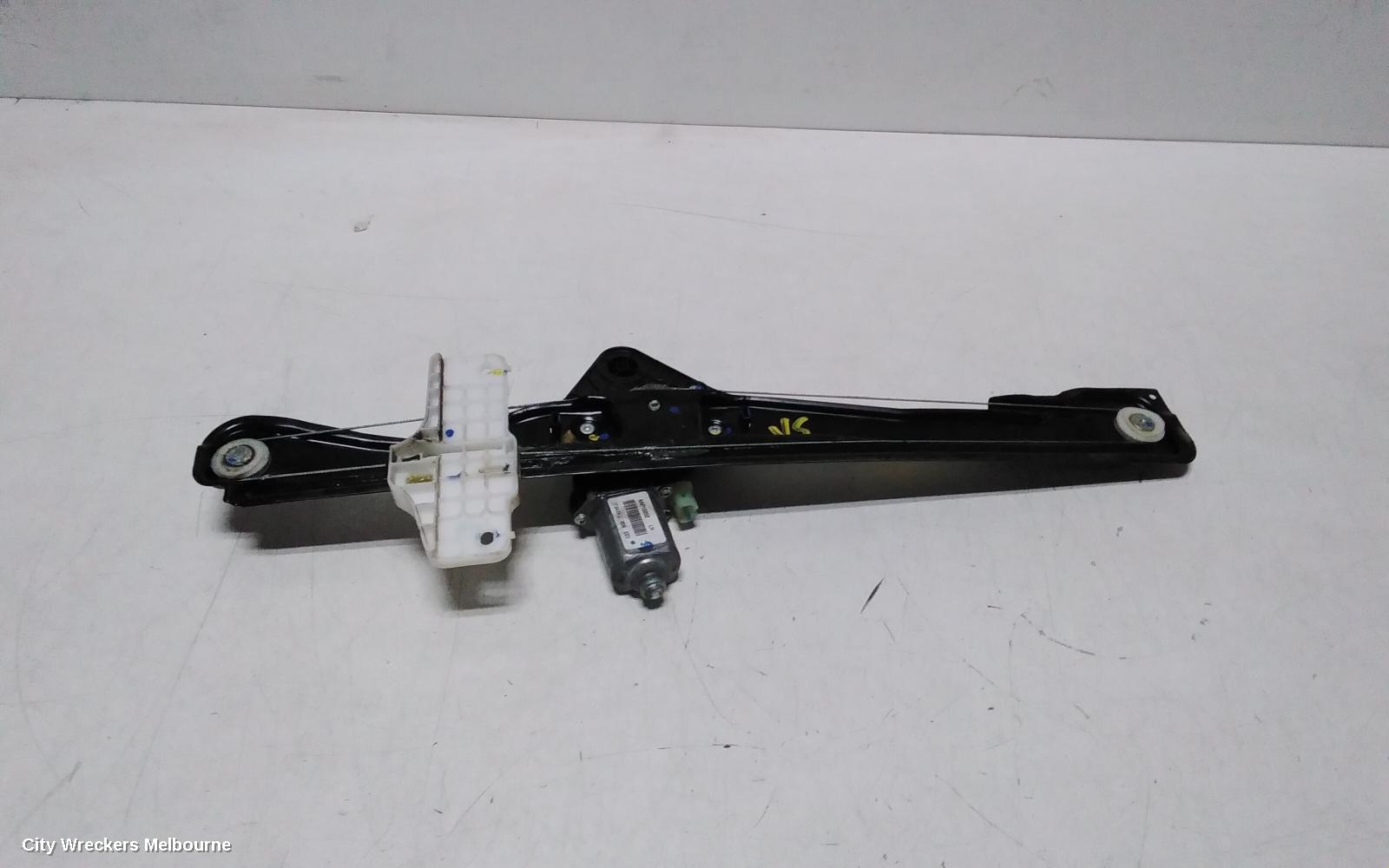 MAHINDRA XUV700 LEFT FRONT WINDOW REG/MOTOR, W601, 01/2023 ONWARDS