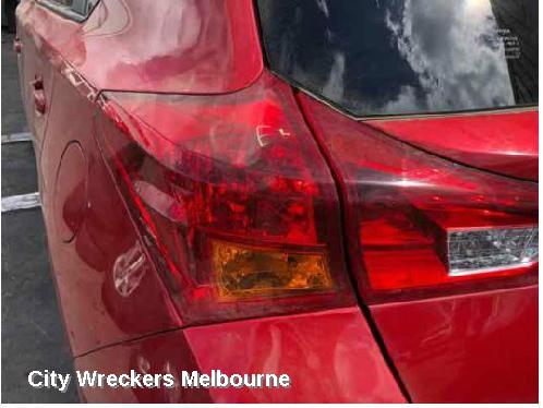 TOYOTA COROLLA RIGHT TAILLIGHT, ZRE182R/ZWE186R, HATCH, 10/2012 - 03/2015