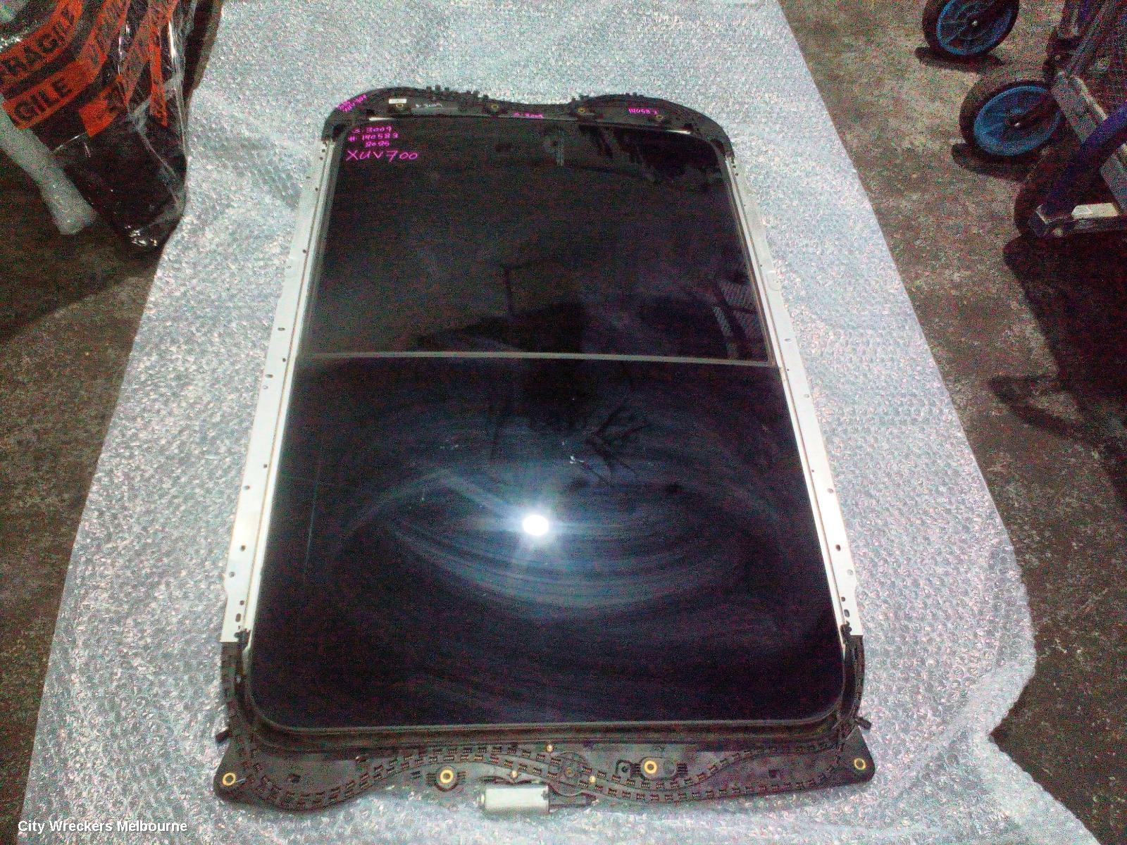 MAHINDRA XUV700 ROOF GLASS/SUNROOF/T, W601, 01/2023 ONWARDS