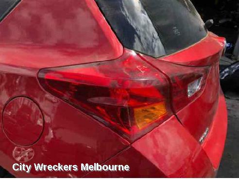 TOYOTA COROLLA RIGHT TAILLIGHT, ZRE182R/ZWE186R, HATCH, 10/2012 - 03/2015