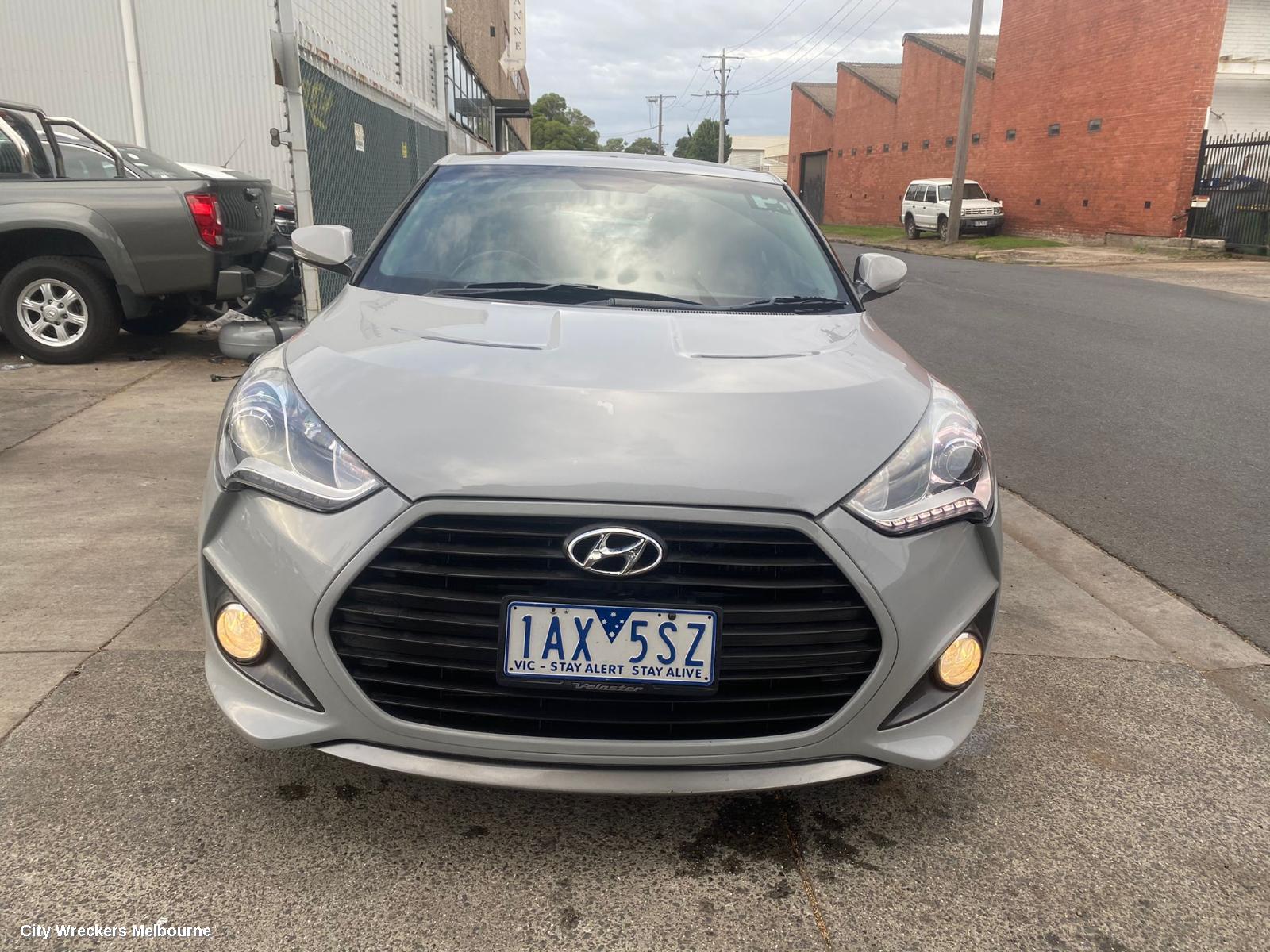 HYUNDAI VELOSTER CONSOLE, FS, 02/2012 - 02/2018