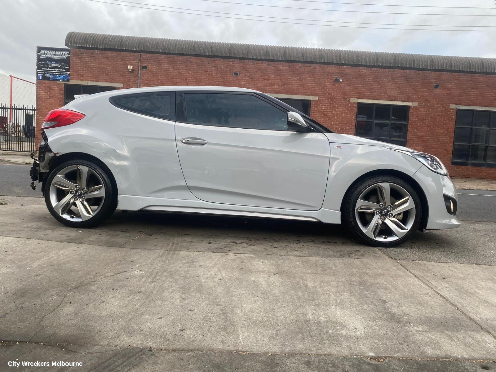 HYUNDAI VELOSTER CONSOLE, FS, 02/2012 - 02/2018