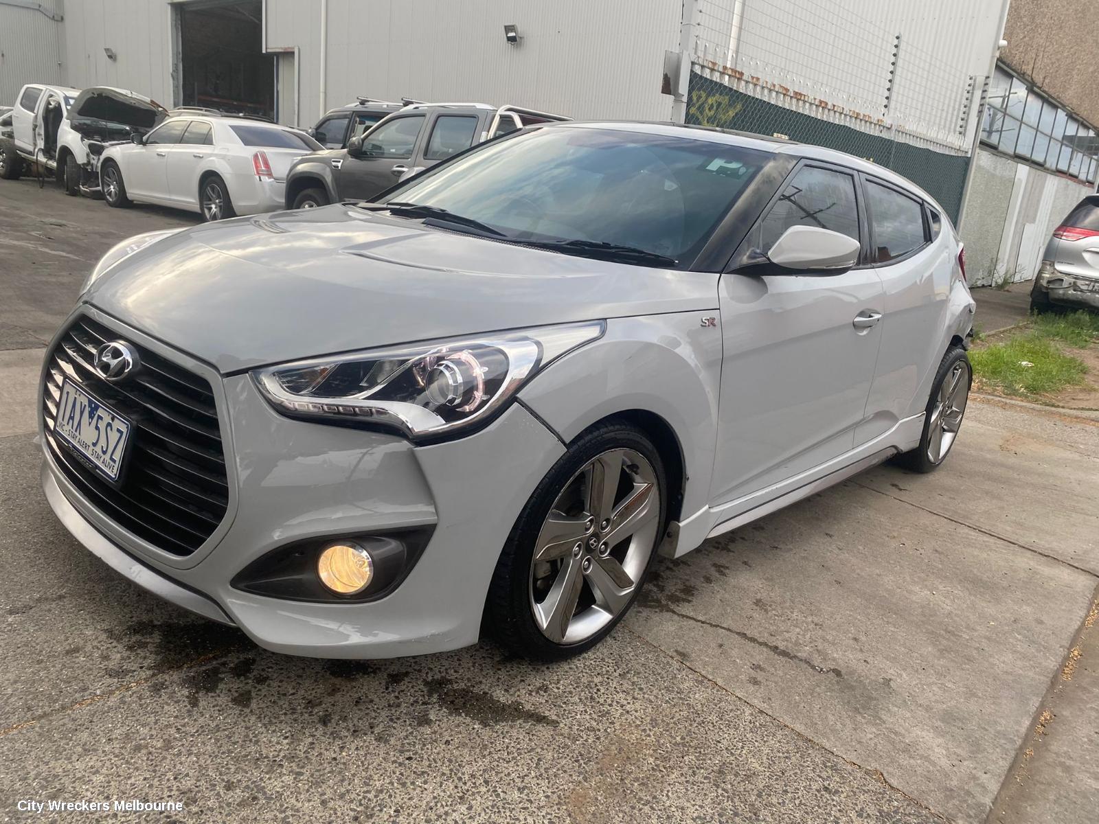 HYUNDAI VELOSTER CONSOLE, FS, 02/2012 - 02/2018