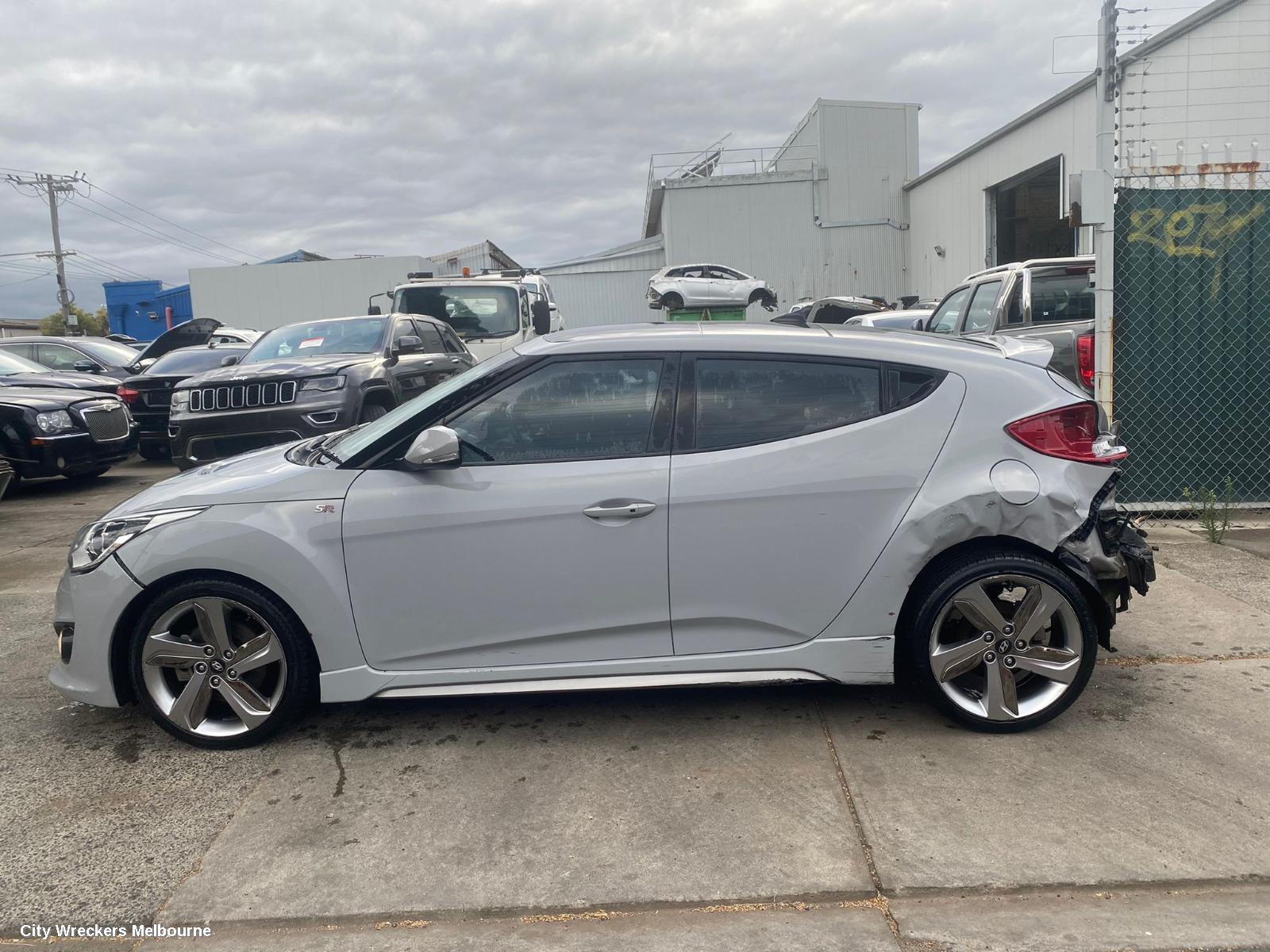 HYUNDAI VELOSTER CONSOLE, FS, 02/2012 - 02/2018