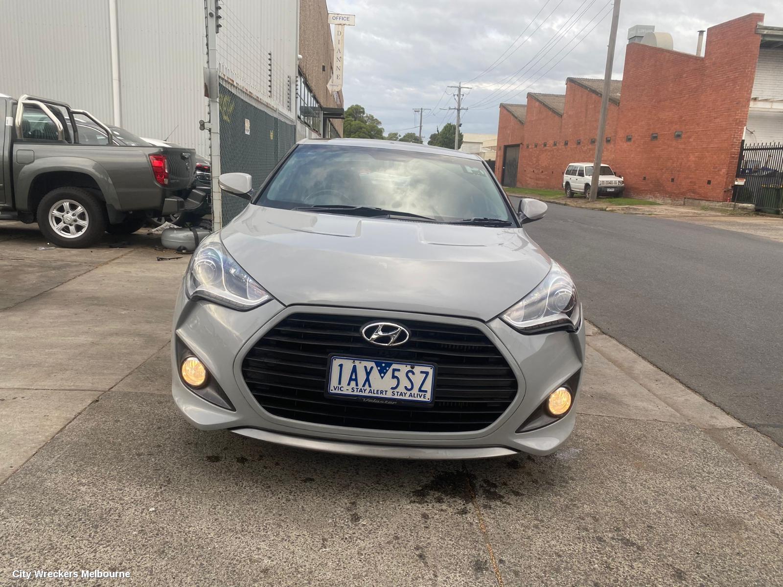 HYUNDAI VELOSTER CONSOLE, FS, 02/2012 - 02/2018