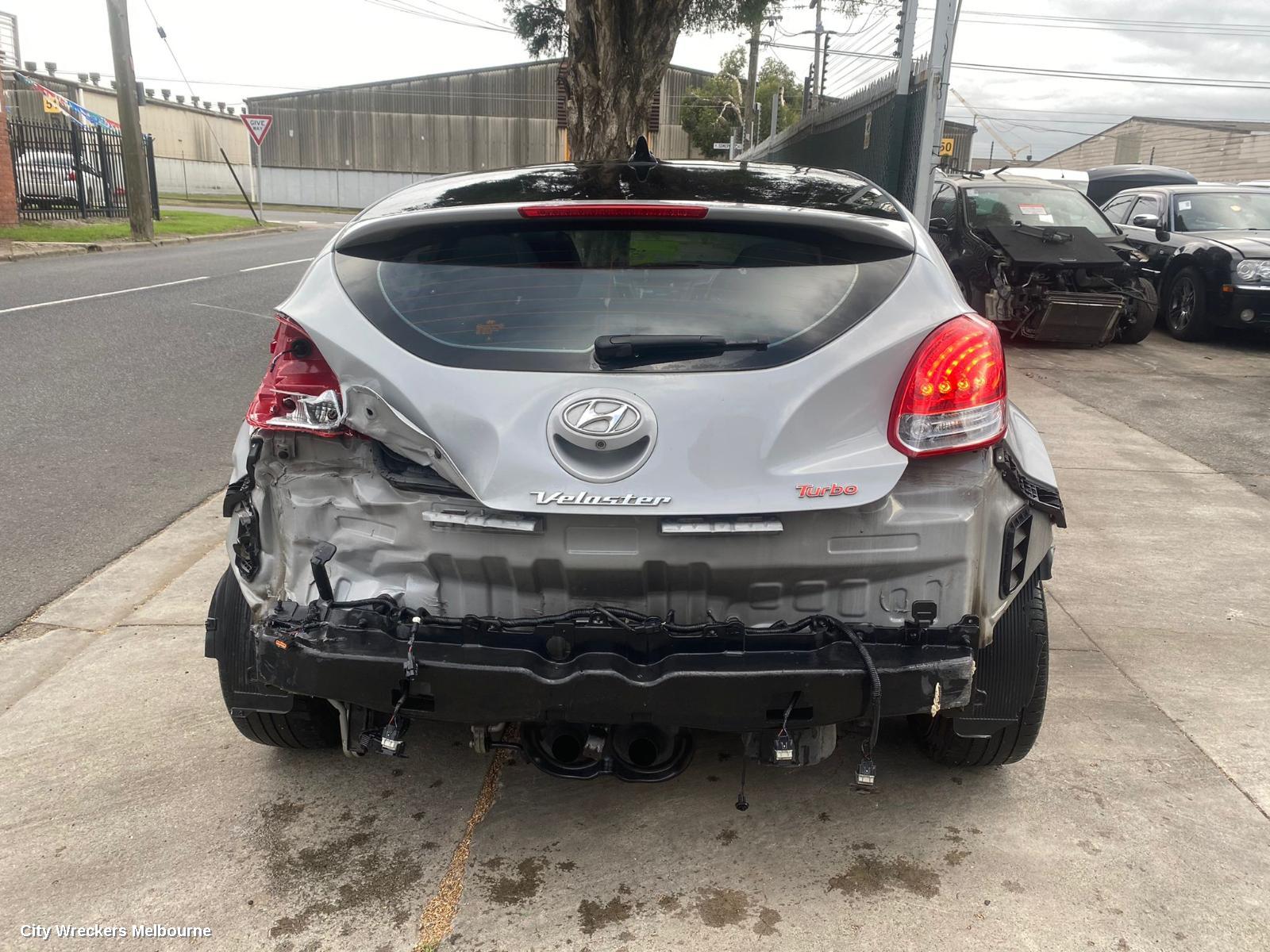 HYUNDAI VELOSTER CONSOLE, FS, 02/2012 - 02/2018