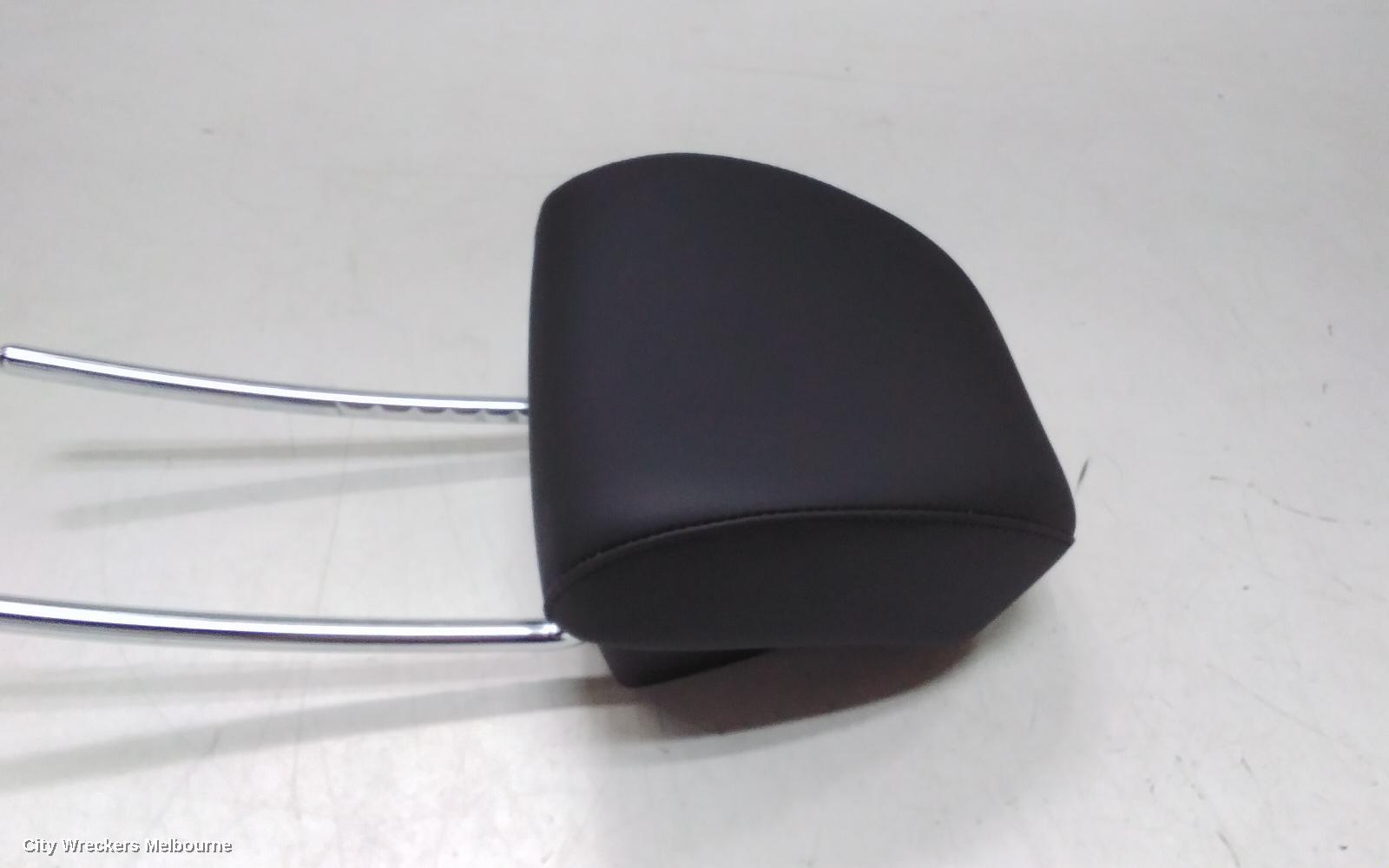HYUNDAI SANTA FE HEADREST, MX5, RH FRONT, LEATHER, NAPPA, 11/2023 ONWARDS