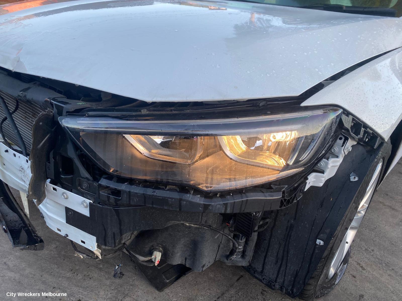 HOLDEN COMMODORE LEFT TAILLIGHT, ZB, HATCH, NON LED TYPE, 10/2017 - 12/2020