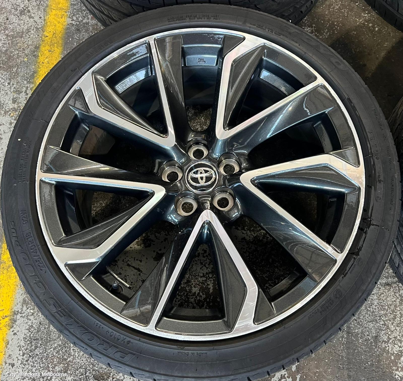 TOYOTA COROLLA WHEEL MAG, E210, FACTORY, 18X8IN, 5 V SPOKE, BI-COLOUR, BLACK/SILVER, 07/2018 ONWARDS