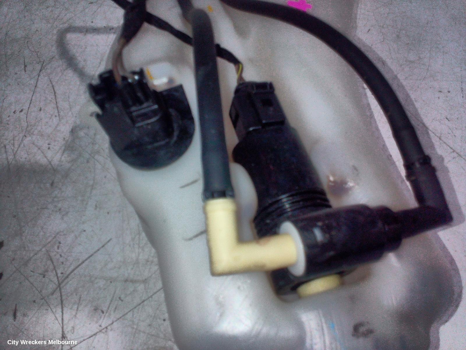 FIAT FREEMONT WASHER BOTTLE, JF, 04/2013 - 01/2017