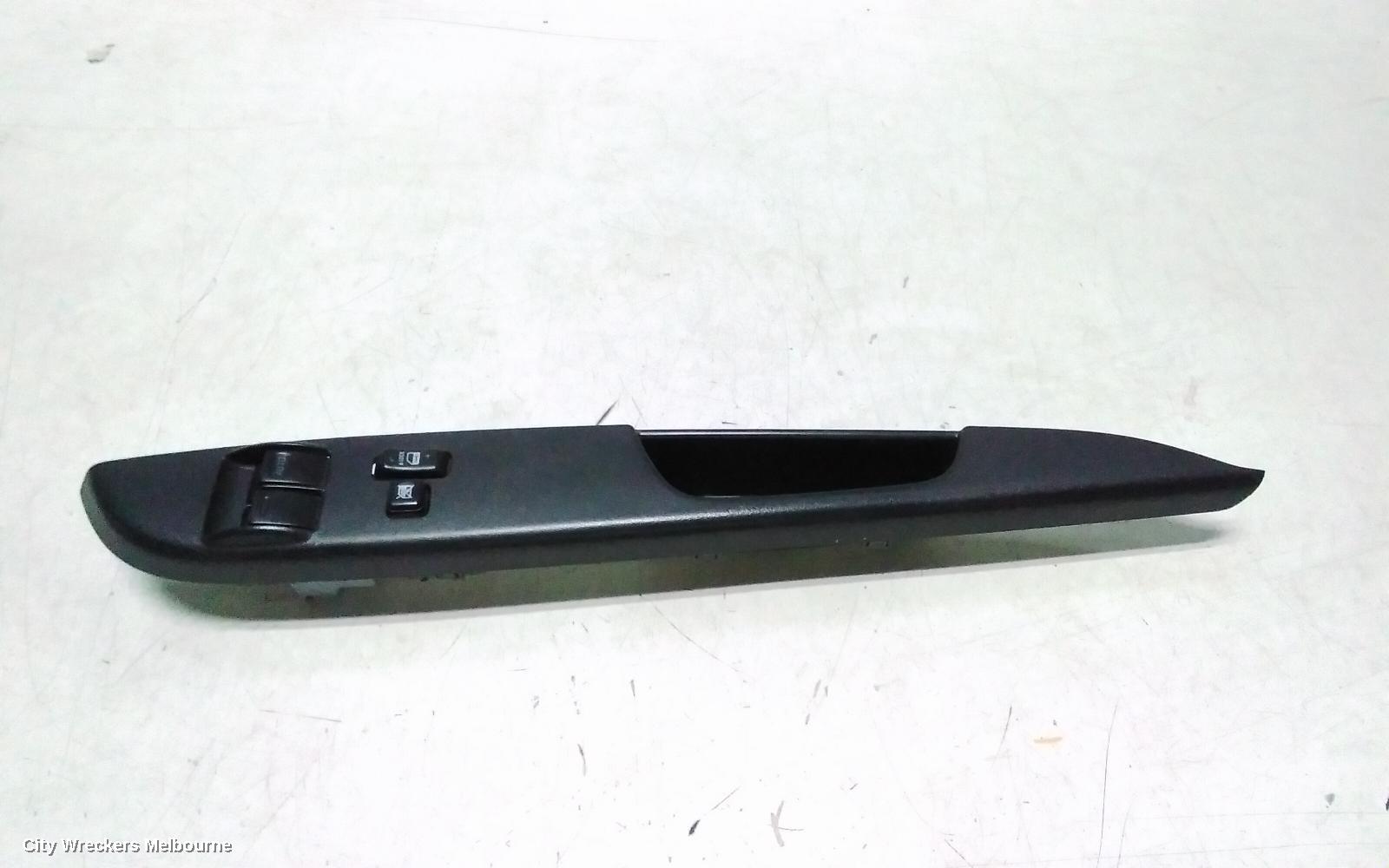 TOYOTA HIACE PWR DR WIND SWITCH, RH FRONT (MASTER SWITCH), TRH/KDH, 01/2005 - 02/2014