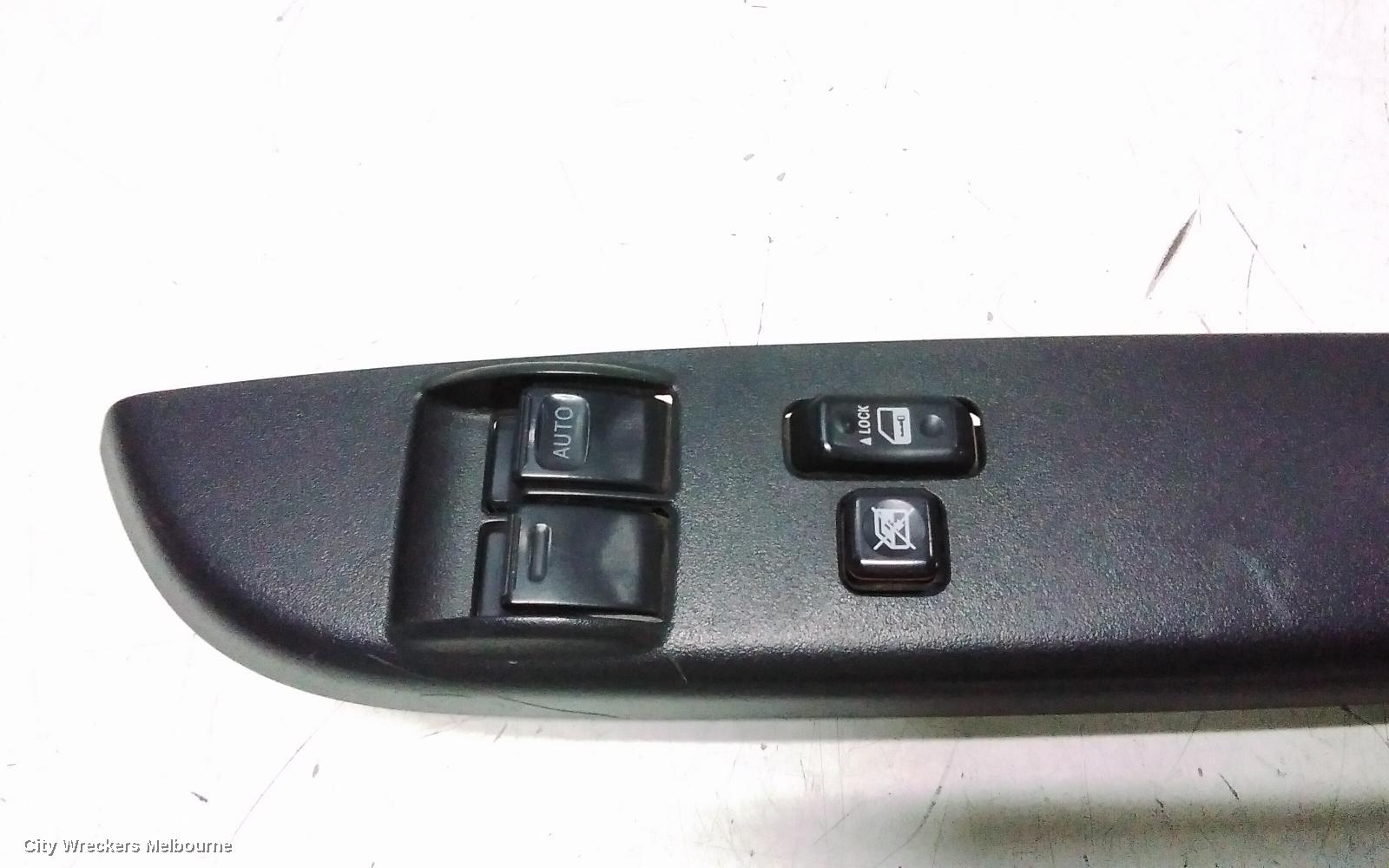 TOYOTA HIACE PWR DR WIND SWITCH, RH FRONT (MASTER SWITCH), TRH/KDH, 01/2005 - 02/2014