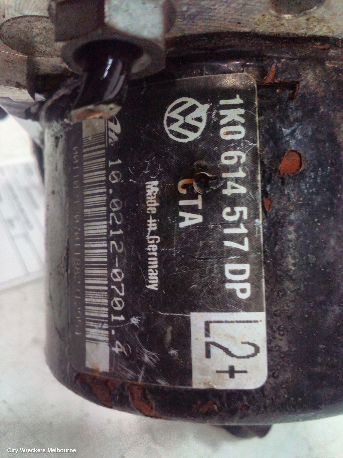 VOLKSWAGEN CADDY ABS PUMP/MODULATOR, 2K, ON MOTOR P/N 1K0614517CB, 12/2004 - 06/2015