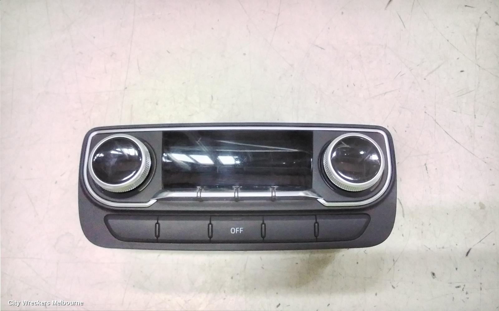 AUDI Q7 HEATER/AC CONTROLS, REAR, DIGITAL, 4M, 09/2015 - 03/2020
