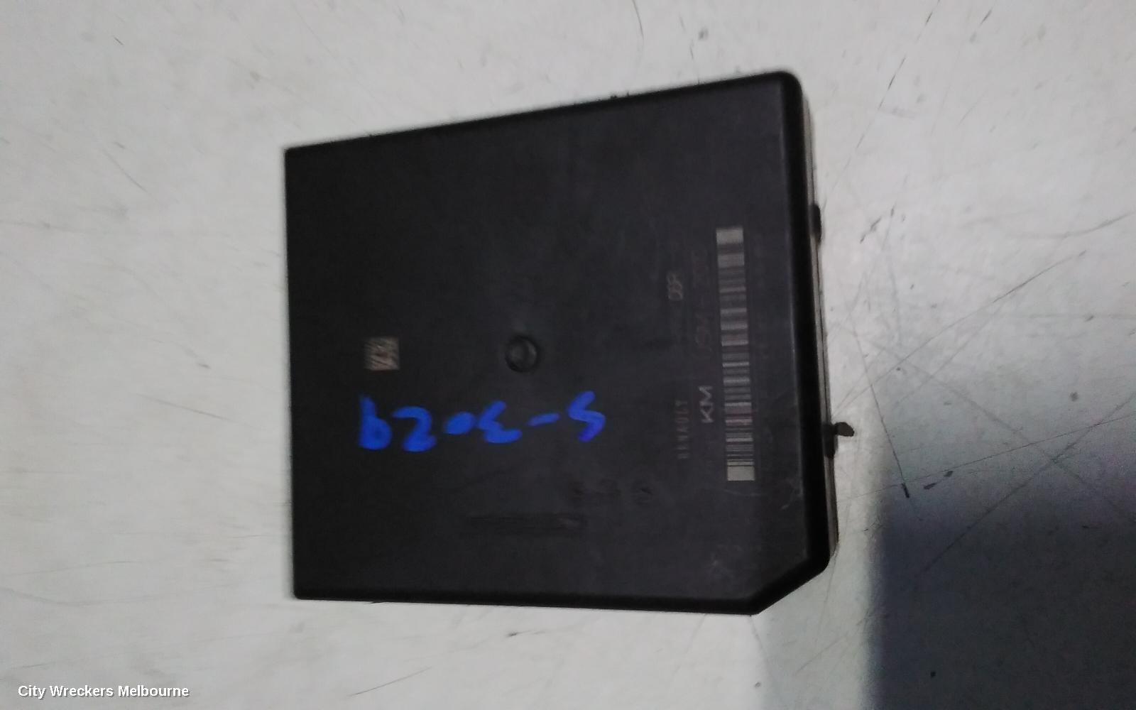 RENAULT MEGANE FUSE BOX, ENGINE BAY, PETROL, X32/X95, 09/2010 - 05/2016