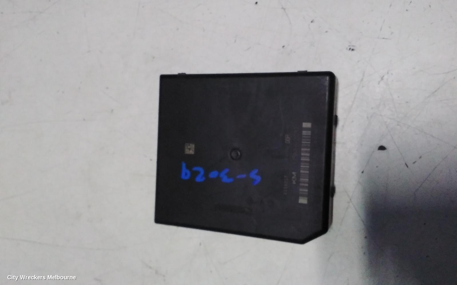 RENAULT MEGANE FUSE BOX, ENGINE BAY, PETROL, X32/X95, 09/2010 - 05/2016