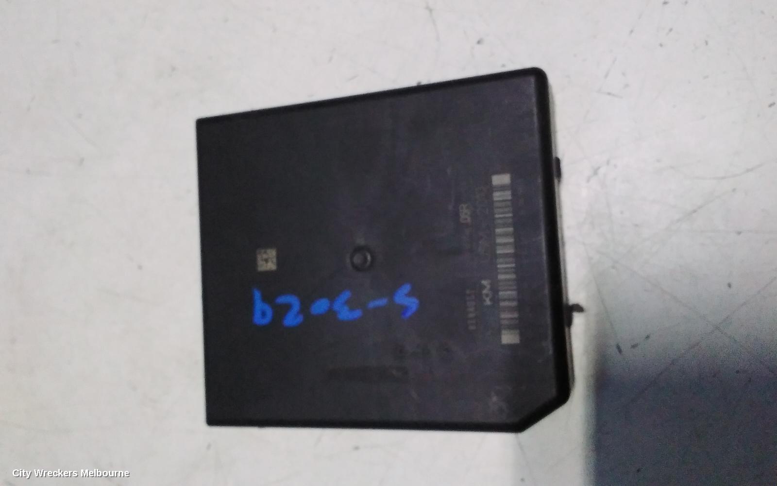 RENAULT MEGANE FUSE BOX, ENGINE BAY, PETROL, X32/X95, 09/2010 - 05/2016