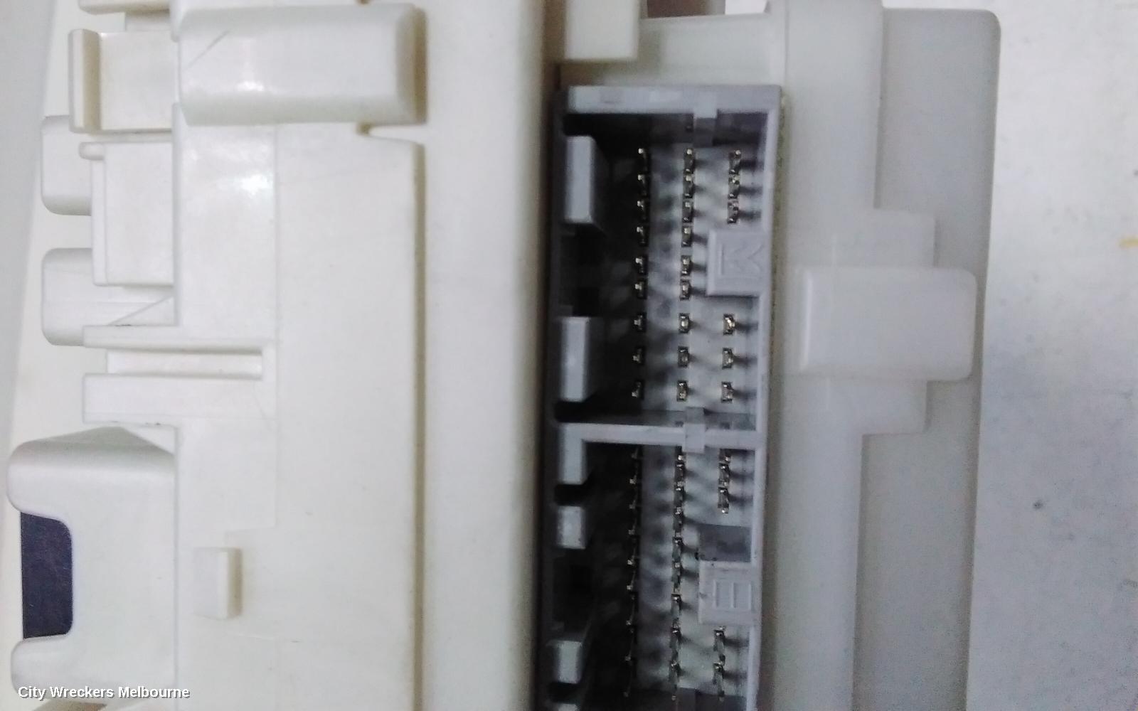 MITSUBISHI PAJERO FUSE BOX, UNDER DASH, QE-QF, PAJERO SPORT, 10/2015 ONWARDS