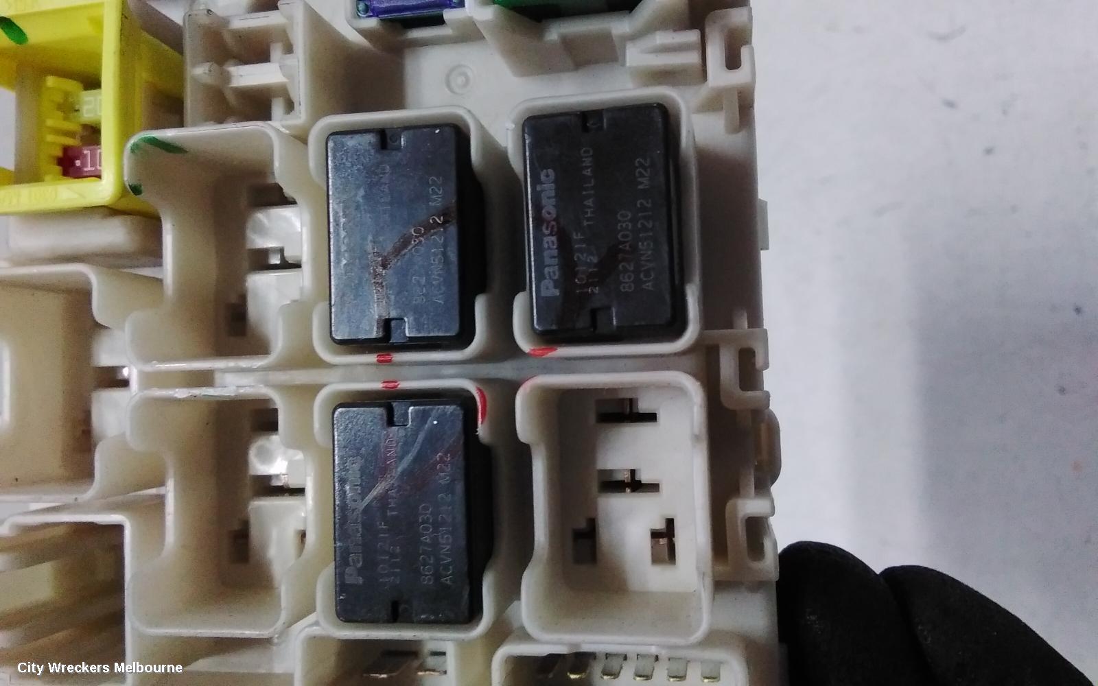 MITSUBISHI PAJERO FUSE BOX, UNDER DASH, QE-QF, PAJERO SPORT, 10/2015 ONWARDS