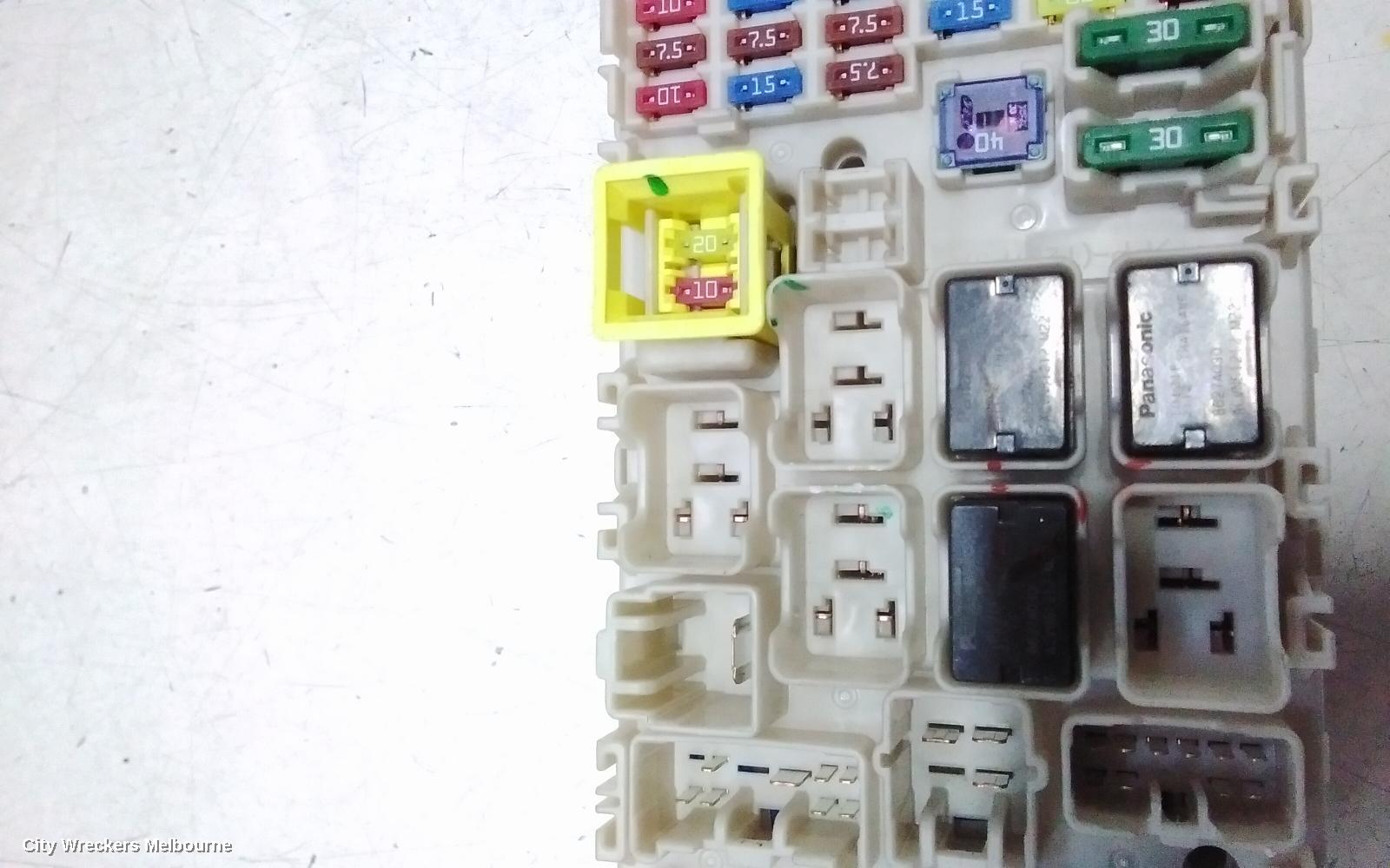 MITSUBISHI PAJERO FUSE BOX, UNDER DASH, QE-QF, PAJERO SPORT, 10/2015 ONWARDS