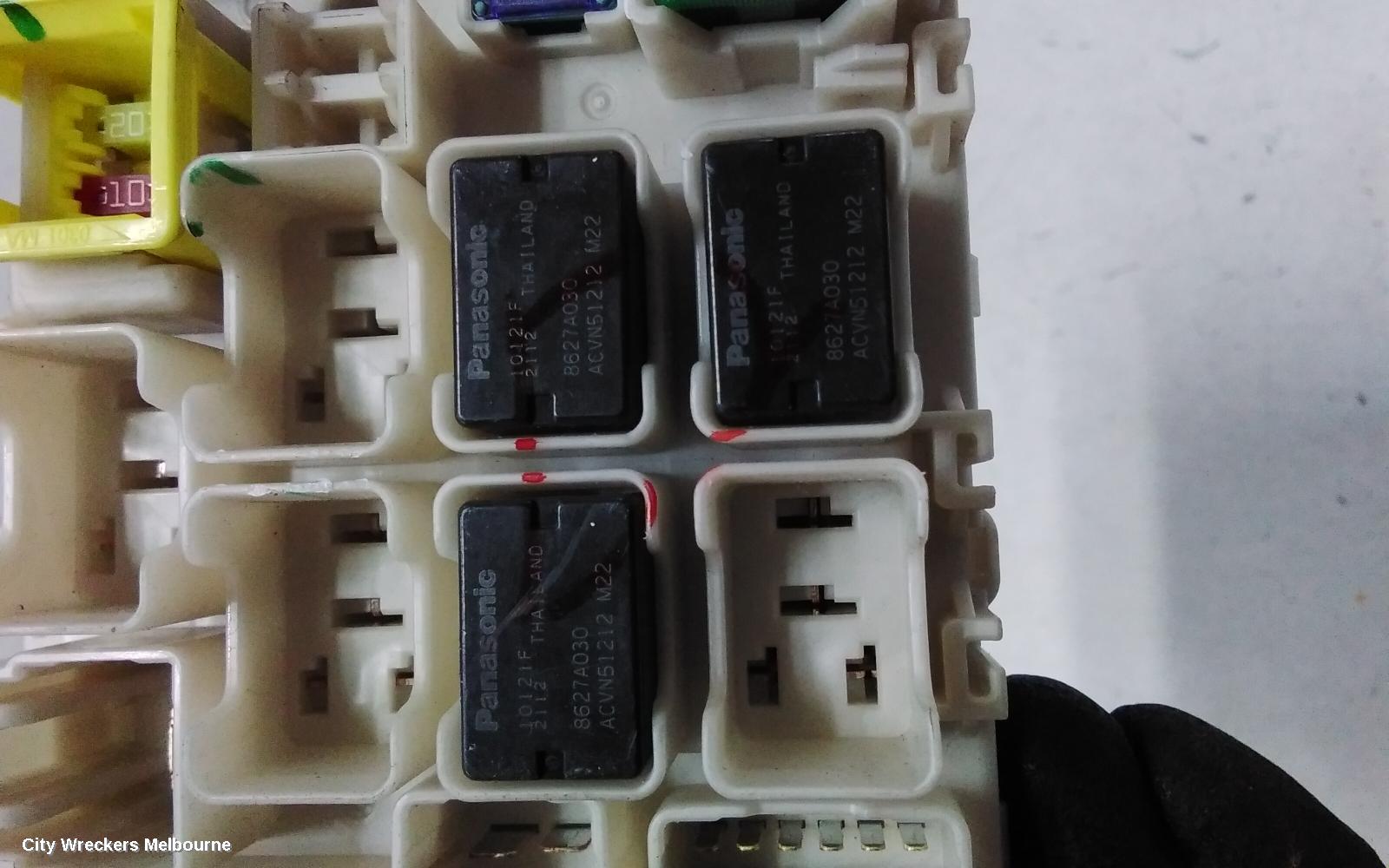 MITSUBISHI PAJERO FUSE BOX, UNDER DASH, QE-QF, PAJERO SPORT, 10/2015 ONWARDS