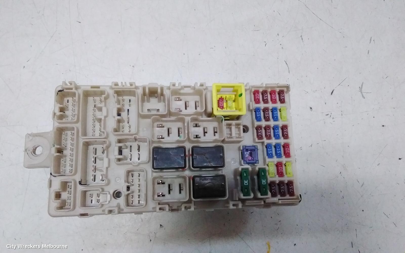 MITSUBISHI PAJERO FUSE BOX, UNDER DASH, QE-QF, PAJERO SPORT, 10/2015 ONWARDS