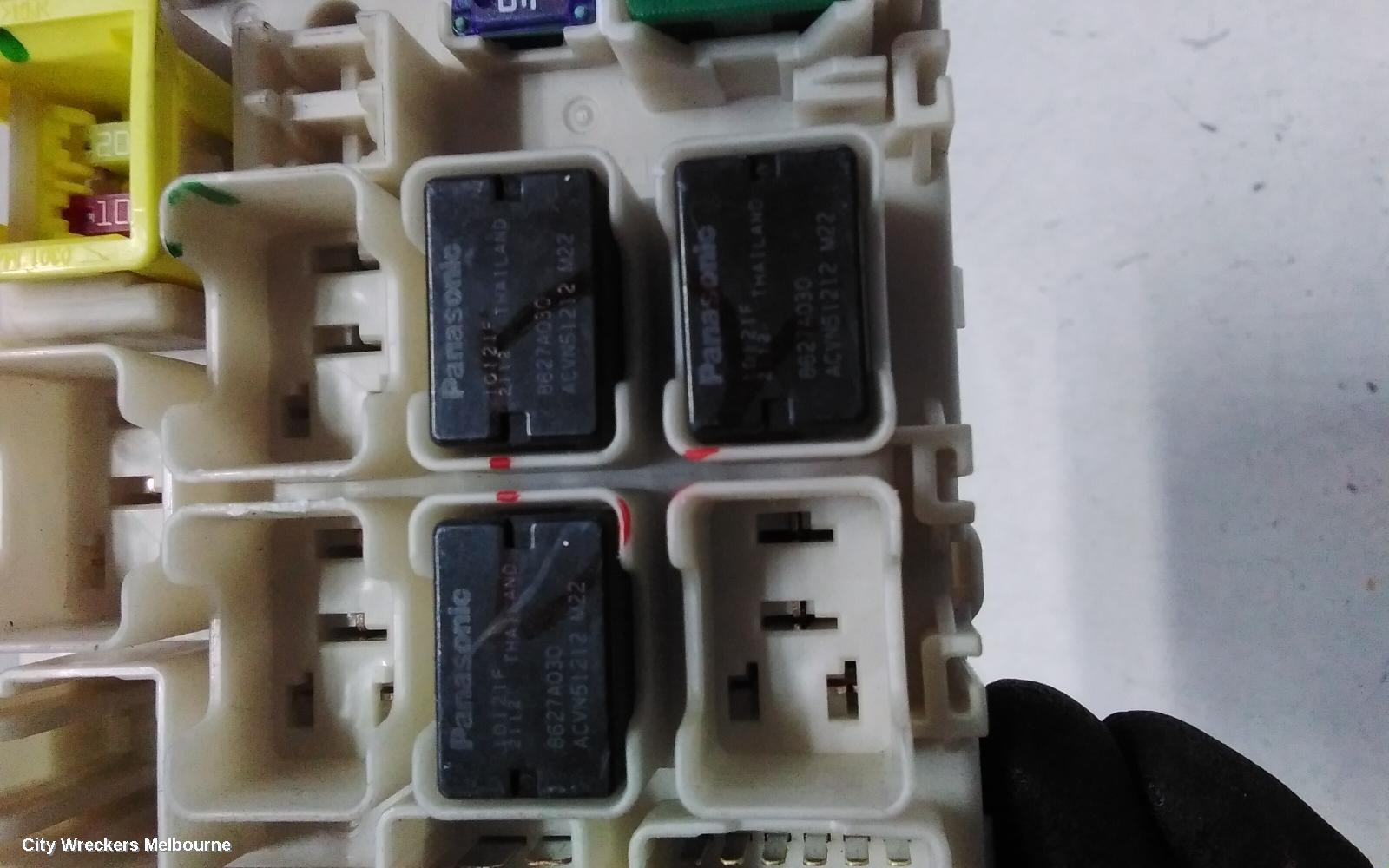 MITSUBISHI PAJERO FUSE BOX, UNDER DASH, QE-QF, PAJERO SPORT, 10/2015 ONWARDS