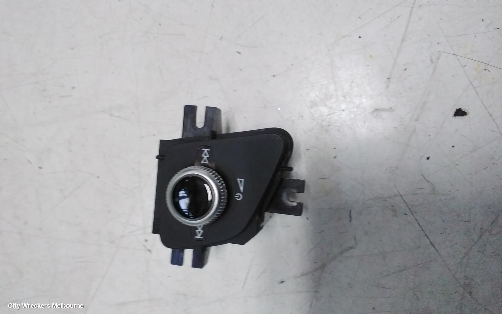 AUDI Q7, 4M, 07/2015 ONWARDS, 4M2 919 616B  VOLUME CONTROL KNOB RHD 4M2919616B / A9121-D83: 135338