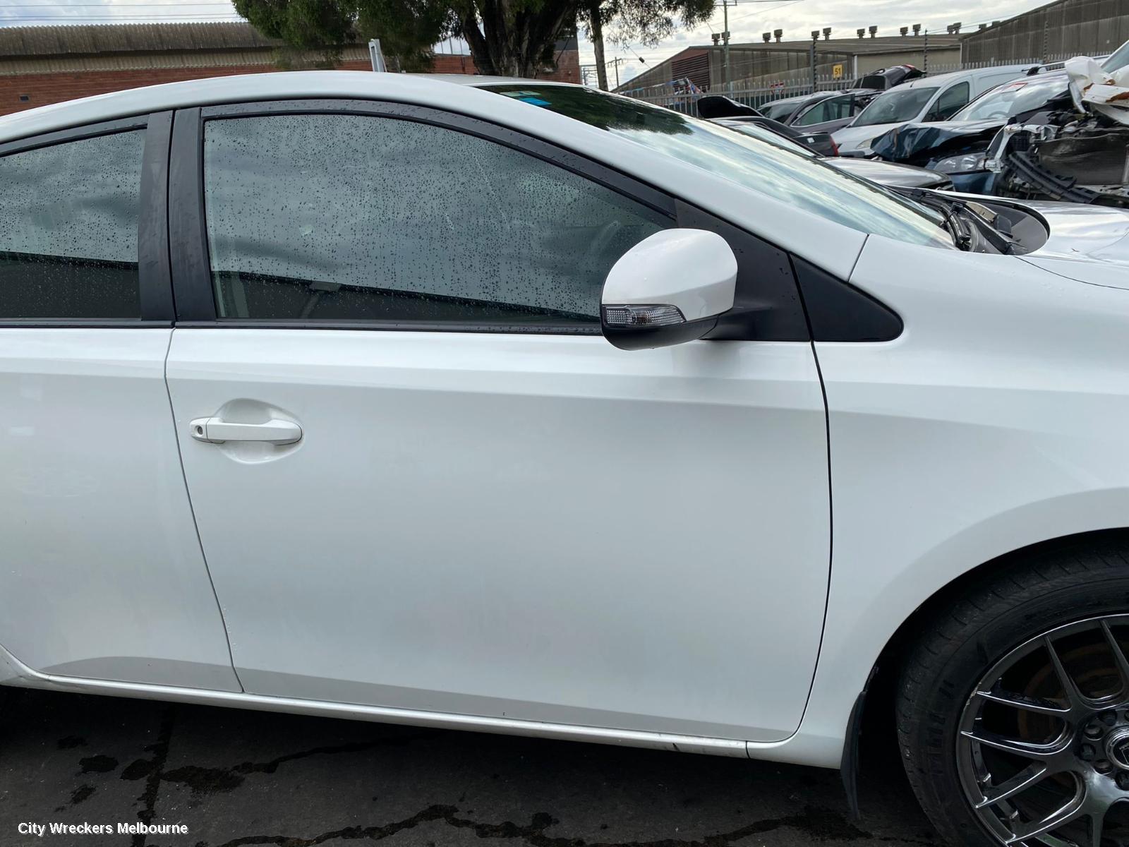 TOYOTA COROLLA LEFT GUARD LINER, ZRE182R/ZWE186R, HATCH, 10/2012 - 06/2018