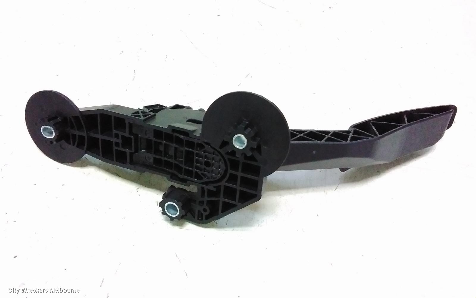 ISUZU DMAX PEDAL ASSEMBLY, RG, ACCELERATOR PEDAL, 07/2020 ONWARDS