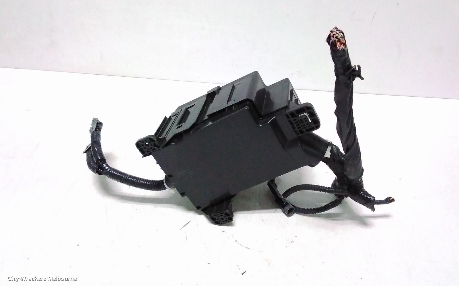 ISUZU DMAX FUSE BOX, ENGINE BAY, RG, 07/2020 ONWARDS