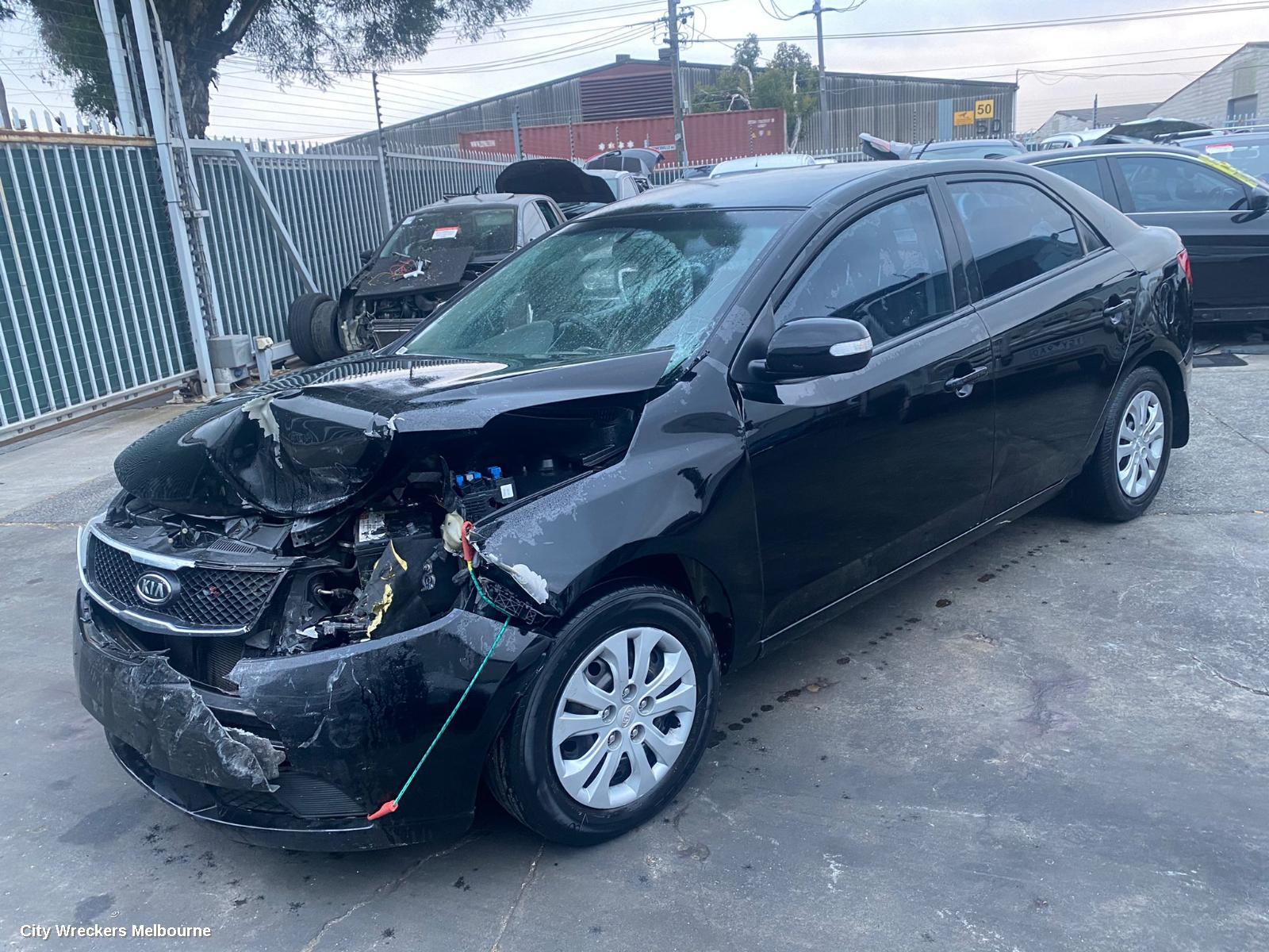 KIA CERATO RIGHT DRIVESHAFT, AUTO T/M, 4 SPEED, TD, 10/2008 - 09/2011